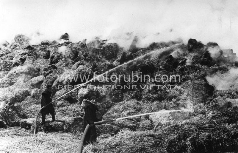 INCENDIO PAGLIA BURO 26-06-1951
FOTO STORICHE VIGILI DEL FUOCO