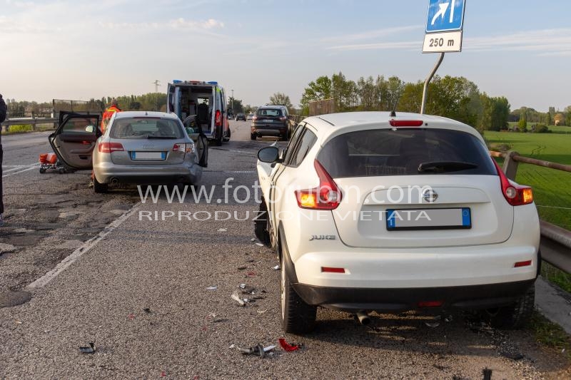 INCIDENTE AUTO VIA RAVENNA FERRARA