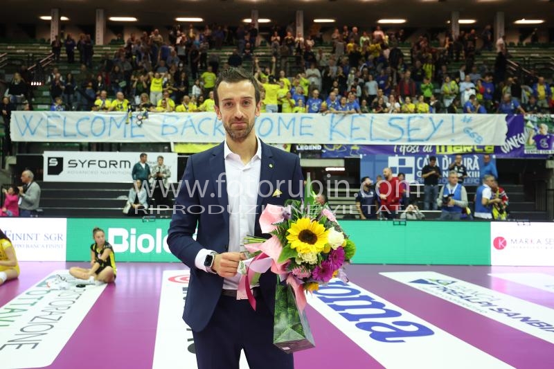 DANIELE SANTARELLI (ALLENATORE CONEGLIANO)
IMOCO CONEGLIANO - VOLLEY BERGAMO
PALLAVOLO CAMPIONATO ITALIANO VOLLEY SERIE A1-F 2022-2023
VILLORBA (TV) 23-10-2022
FOTO FILIPPO RUBIN / LVF