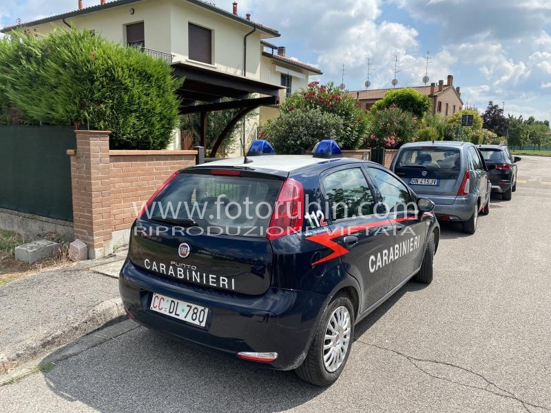 CARABINIERI
FURTO IN CASA VIA ARTIOLI A  POROTTO