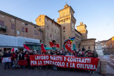 MANIFESTAZIONE CONTRO LICENZIAMENTO MORENA MORELLI